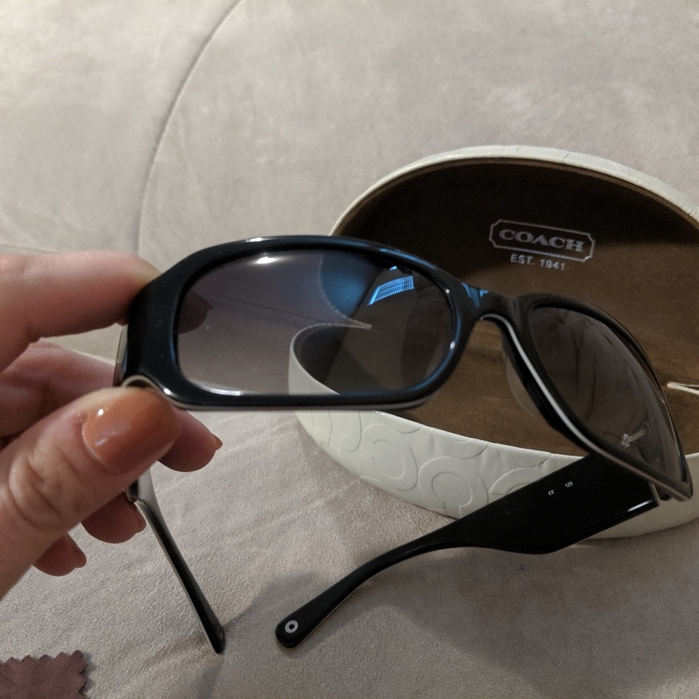 Like new Coach sunglasses
